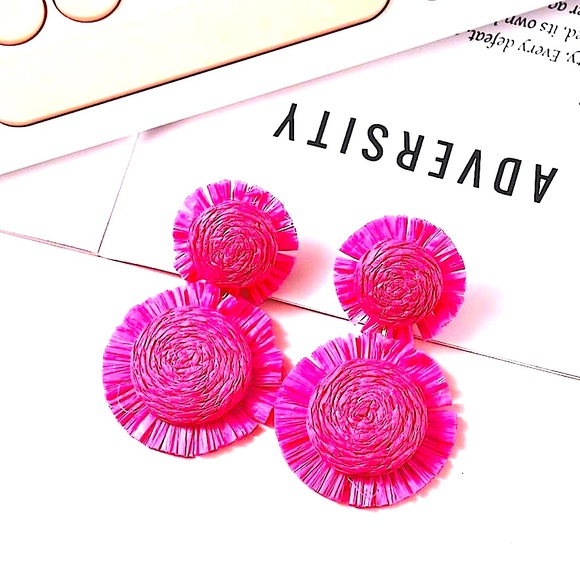 🆕🌿💗MESTIERE: HOT PINK Spiral Double Fanned Earrings - Picture 1 of 12